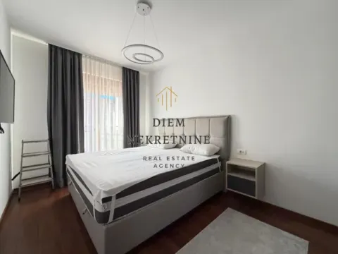 Rent, one bedroom apartment, 50m², Master Kvart, Podgorica - image 11