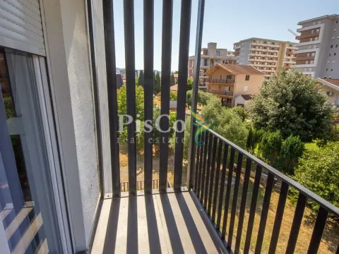 Izdavanje, dvosoban stan, 76m², Preko Morače, Podgorica - image 2