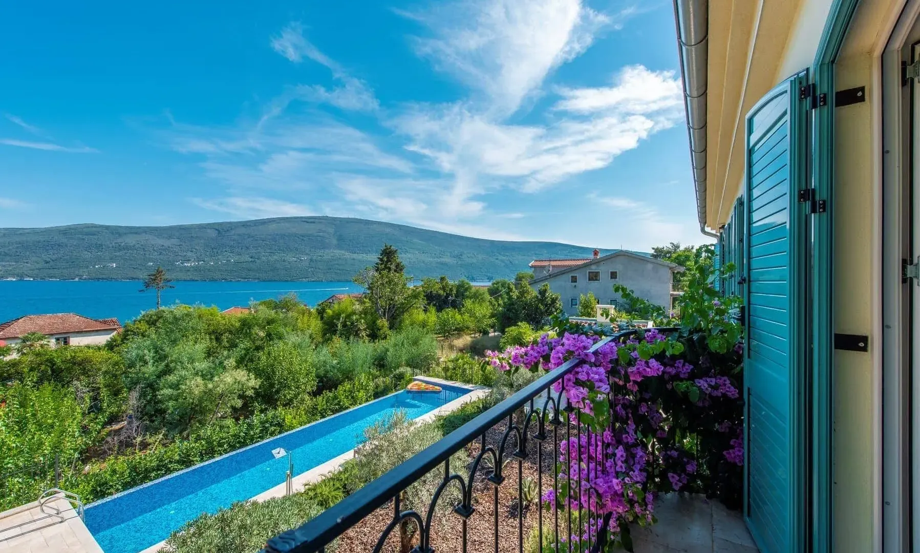Sale, house, 198m², Bratešići, Kotor