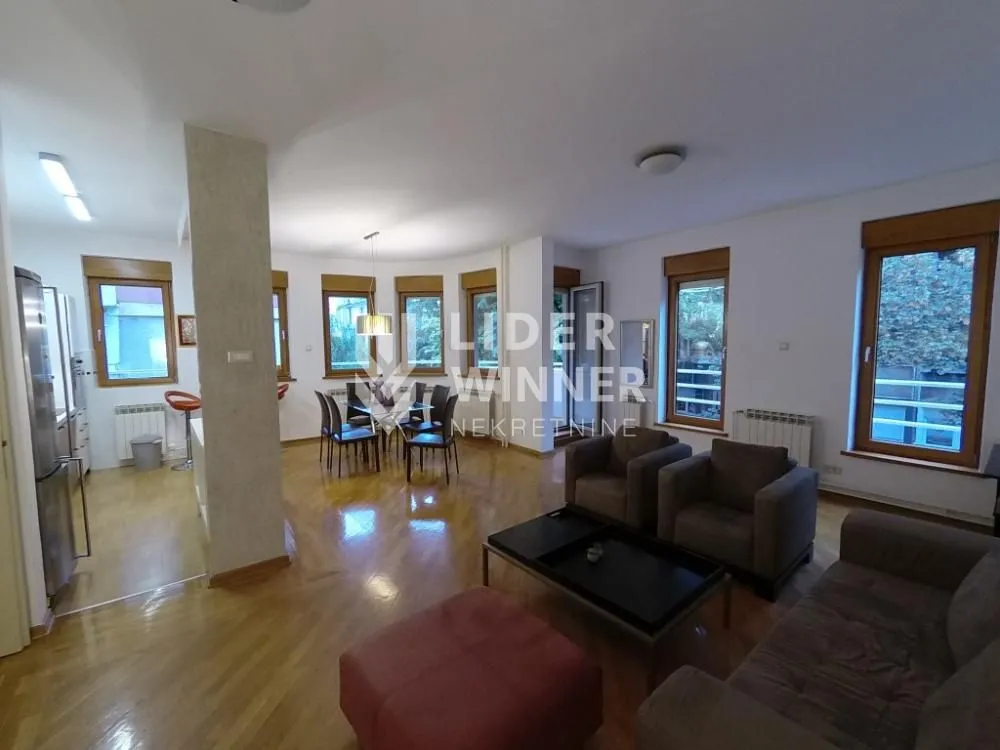 Rent, two bedroom apartment, 78m², Kalenić Pijaca, Vračar Sve Podlokacije