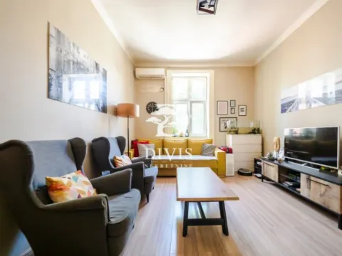 Prodaja, trosoban stan, 61m², Vračar Hram, Vračar Sve Podlokacije