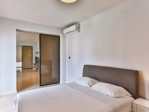 Rent, two bedroom apartment, 75m², Budva, Crna Gora - image 7