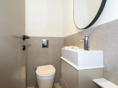 Izdavanje, kuća, 280m², Stari Aerodrom, Podgorica - image 16