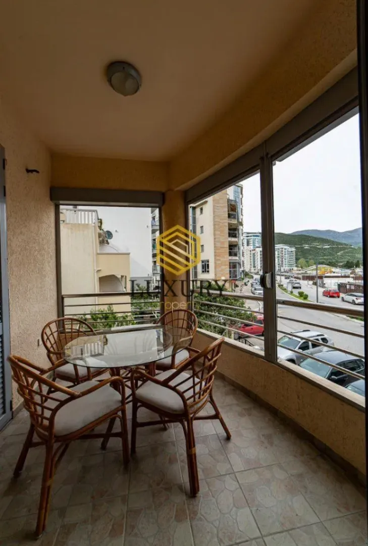 Rent, one bedroom apartment, 67m², Centar, Budva