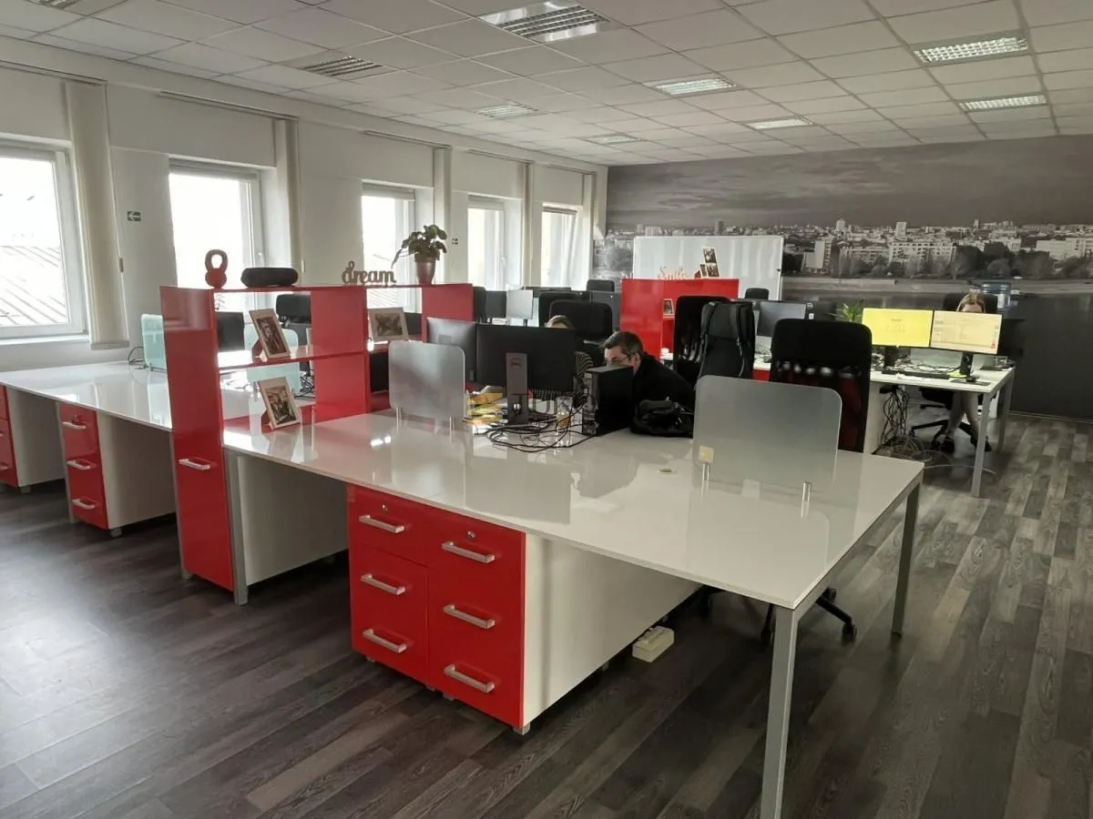 Rent, office space, 780m², Novo naselje, Novi Sad