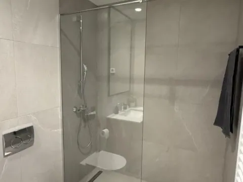 Izdavanje, trosoban stan, 71m², Savski Venac, Beograd - image 13