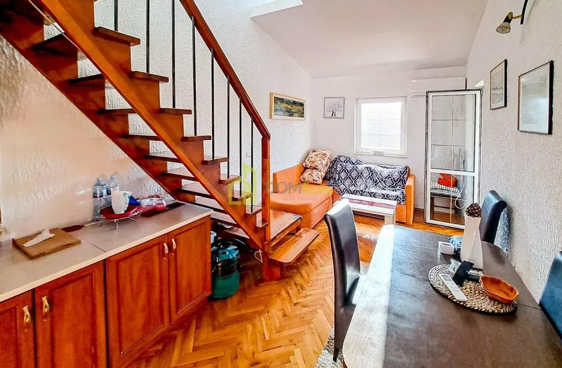 Prodaja, četvorosoban stan, 75m², Makedonsko naselje, Bar