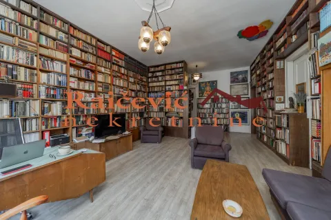 Sale, four bedroom apartment, 139m², Stari Grad, Beograd - image 14