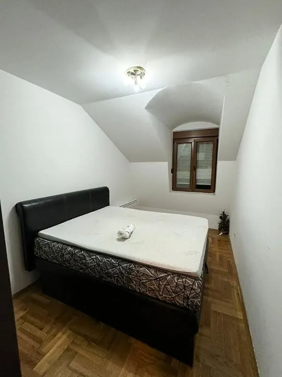 Izdavanje, jednosoban stan, 50m², Podgorica, Crna Gora