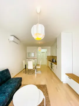 Rent, one bedroom apartment, 40m², Tivat, Crna Gora - image 3
