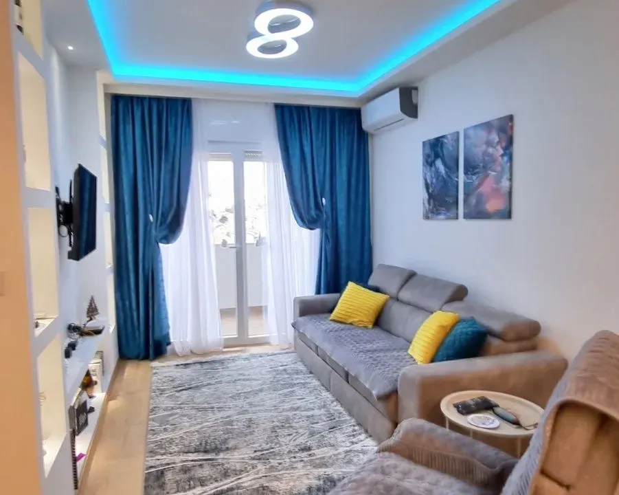 Izdavanje, jednosoban stan, 45m², Bijeli Do, Budva