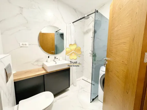 Izdavanje, dvosoban stan, 80m², Kruševac, Podgorica - image 12