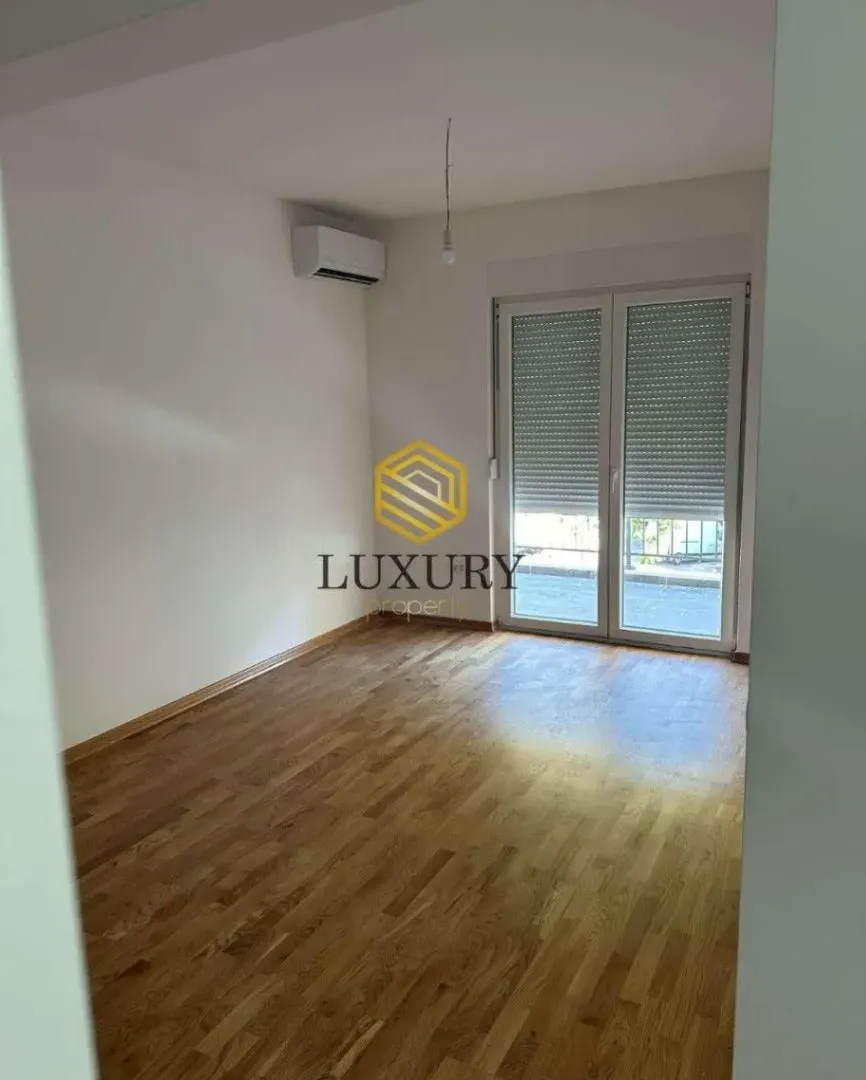Prodaja, jednosoban stan, 42m², Podkošljun, Budva