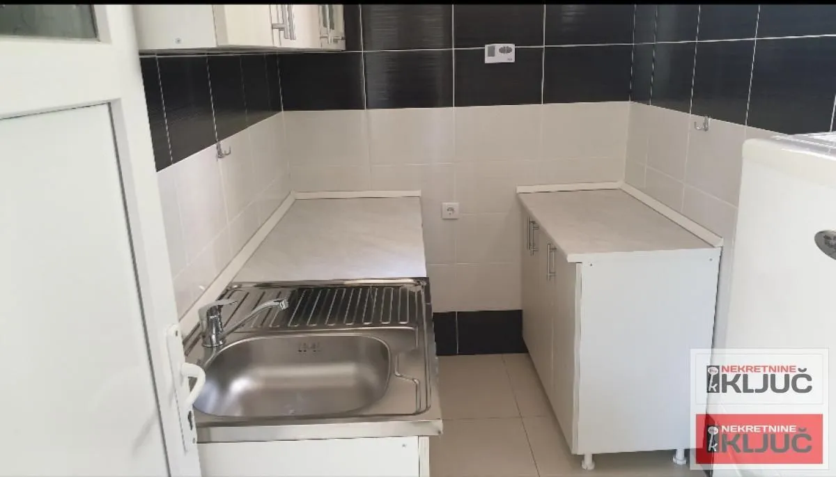 Izdavanje, jednosoban stan, 50m², Petrovaradin, Novi Sad
