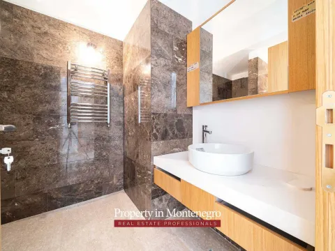 Prodaja, kuća, 520m², Muo, Kotor - image 40