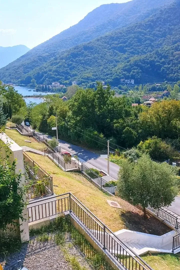 Prodaja, jednosoban stan, 58m², Morinj, Kotor