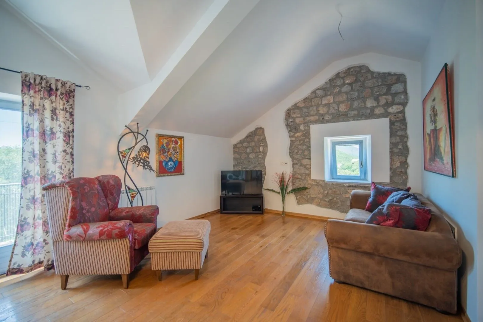Prodaja, kuća, 170m², Milovići, Tivat