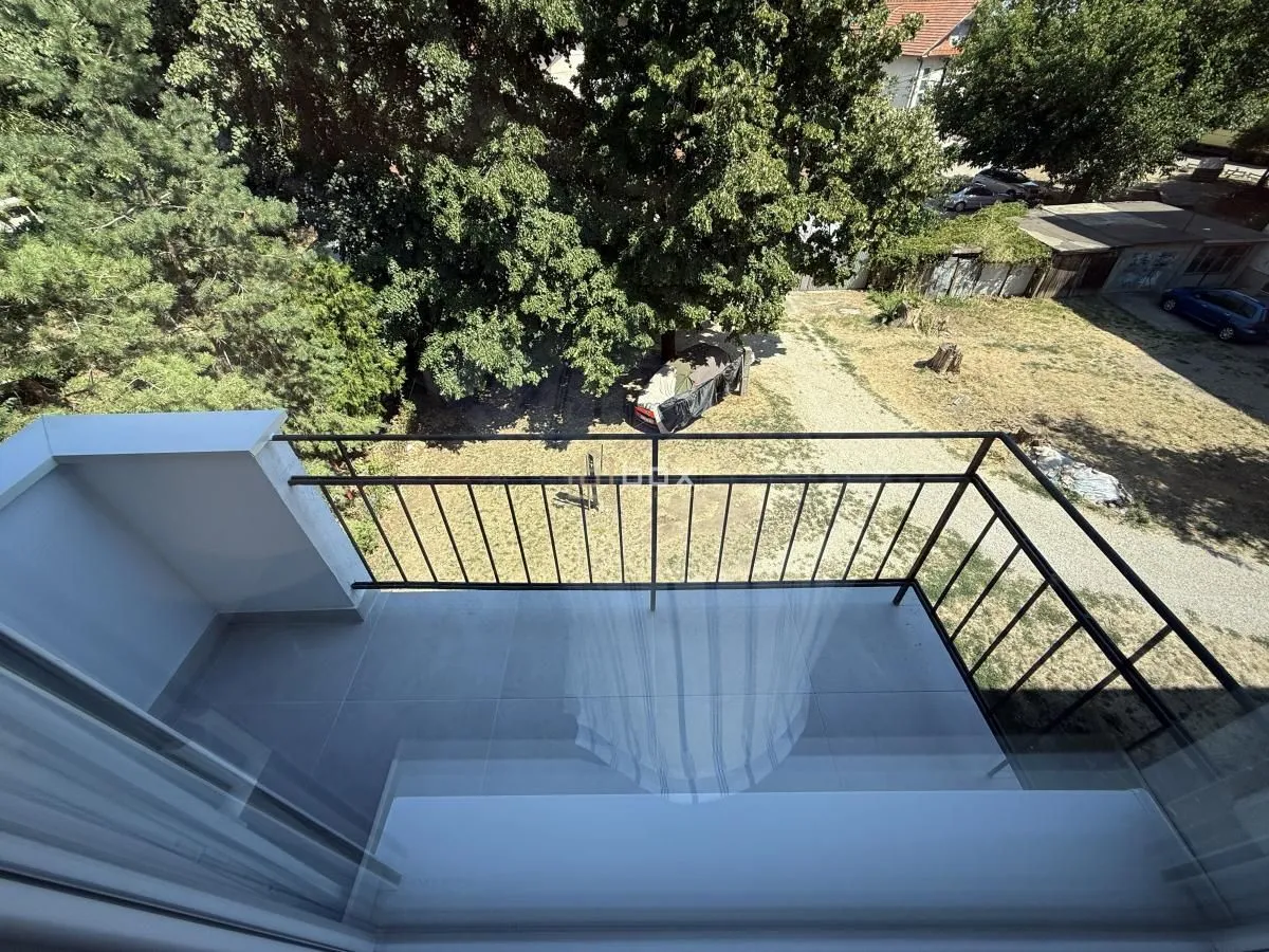 Prodaja, trosoban stan, 71m², Pantelej, Niš