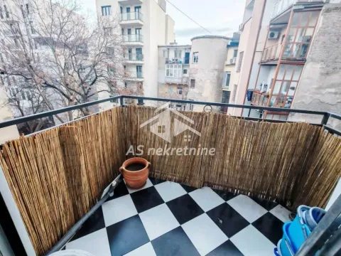 Rent, three bedroom apartment, 73m², Kalenić Pijaca, Vračar Sve Podlokacije - image 23