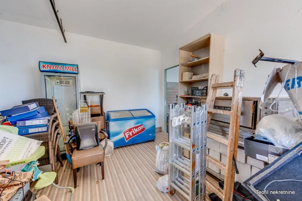 Rent, office space, 300m², Zemun Kej, Zemun Sve Podlokacije