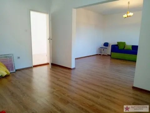 Sale, house, 280m², Novi Slankamen, Inđija - image 3