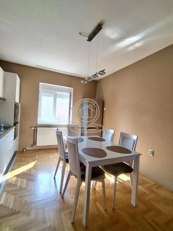 Rent, house, 100m², Palilula, Niš