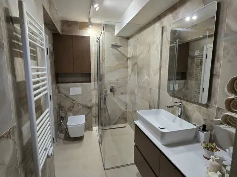 Prodaja, dvosoban stan, 70m², Tivat, Crna Gora - image 10