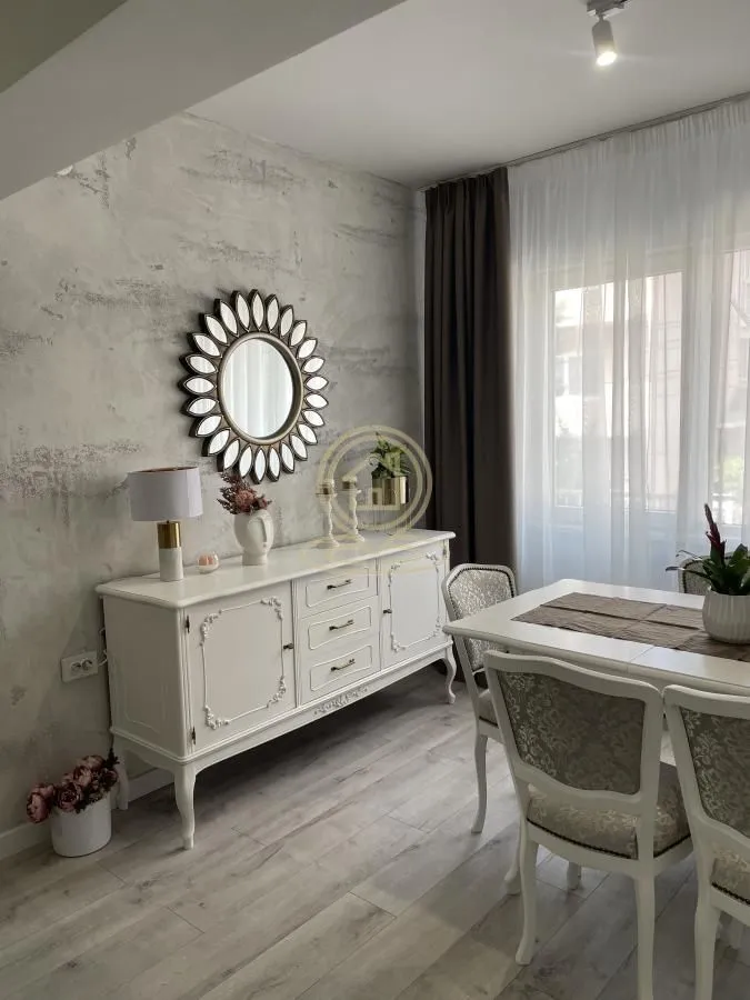 Izdavanje, četvorosoban stan, 120m², Pantelej, Niš