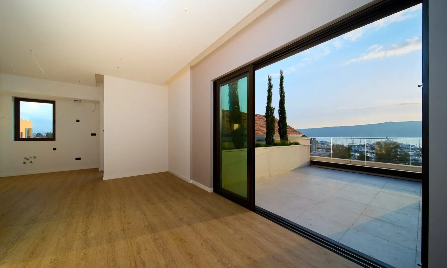 Prodaja, dvosoban stan, 81m², Porto Montenegro, Tivat