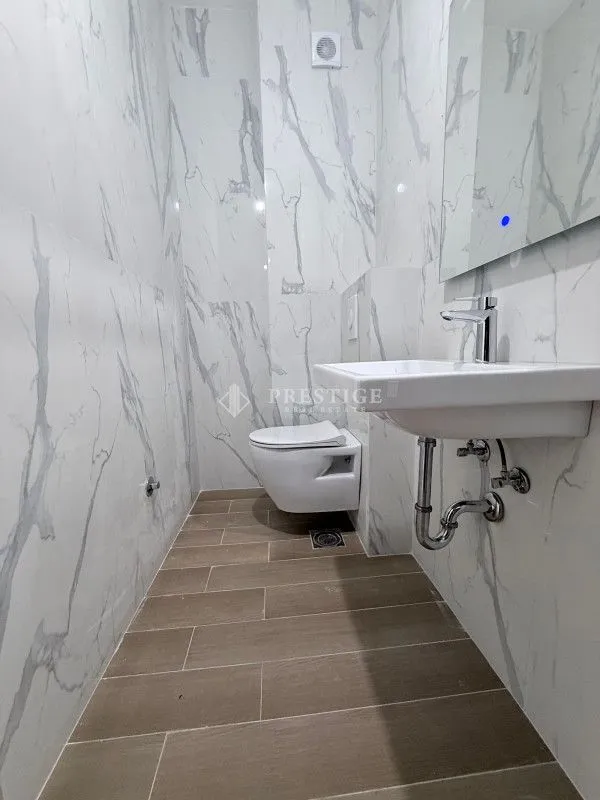 Prodaja, dvosoban stan, 88m², Gorica C, Podgorica