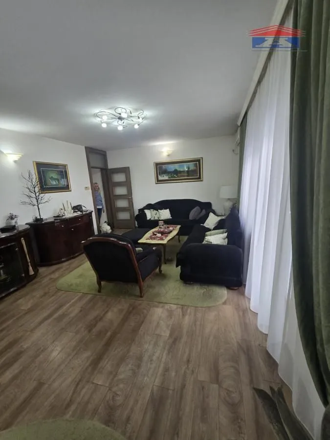 Prodaja, četvorosoban stan, 108m², Grbavica, Novi Sad Sve Podlokacije