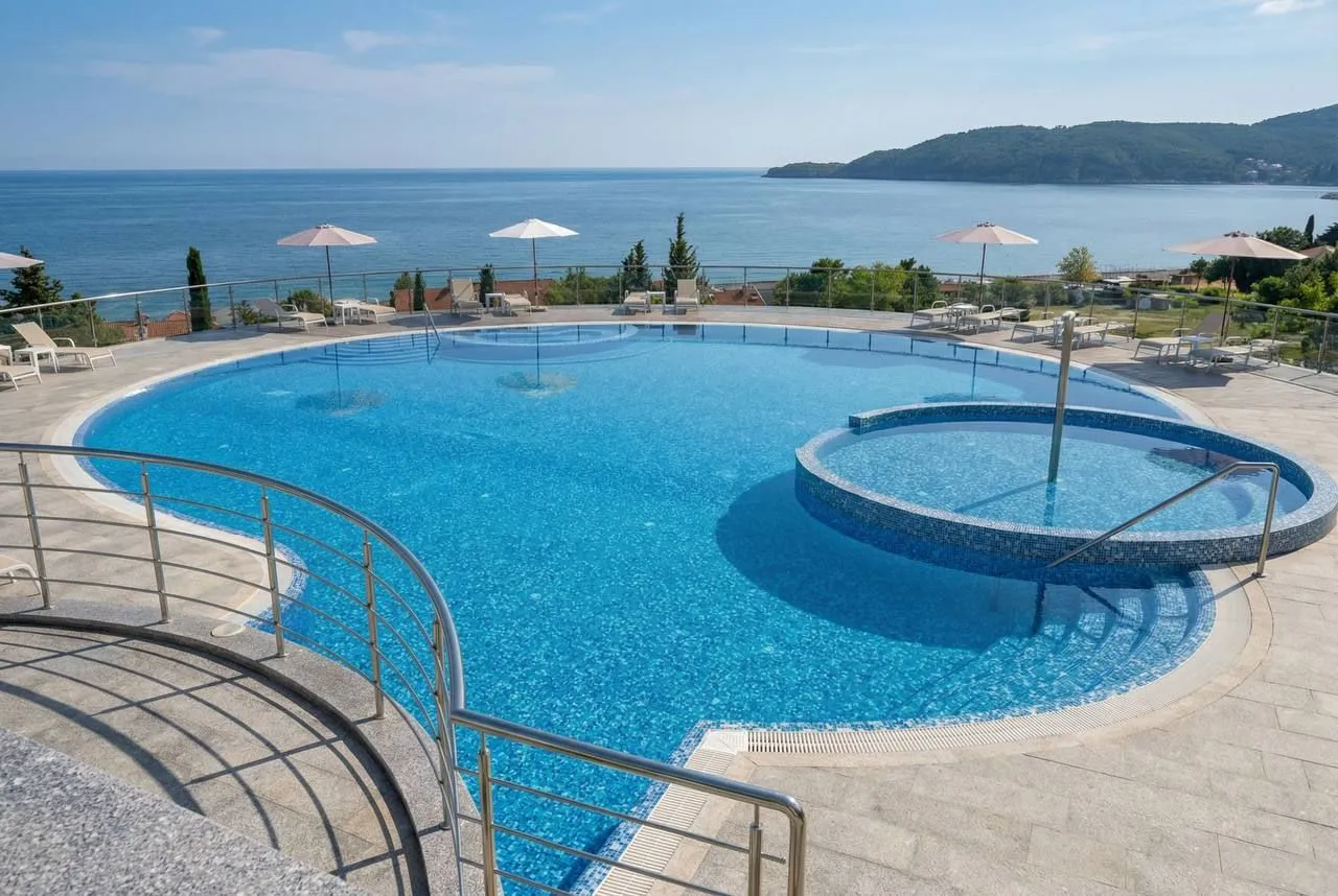 Prodaja, garsonjera, 36m², Bečići, Budva