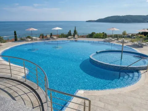 Prodaja, garsonjera, 36m², Bečići, Budva - image 2