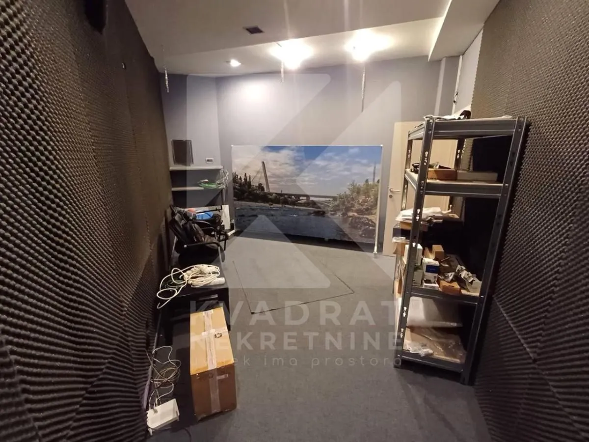 Rent, office space, 60m², Momišići, Podgorica