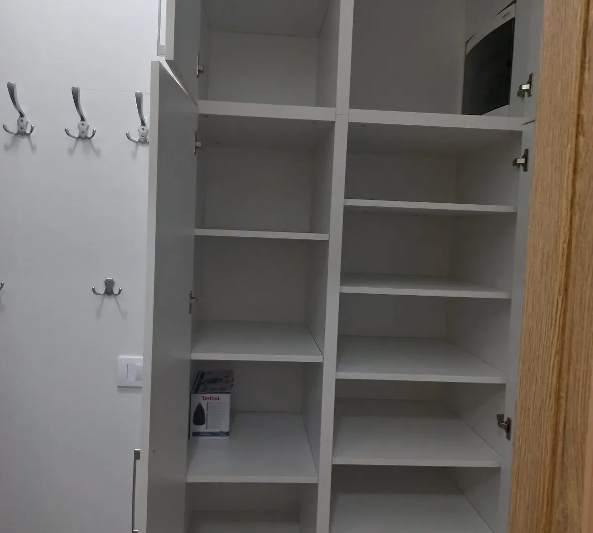 Izdavanje, jednosoban stan, 38m², Stari Aerodrom, Podgorica