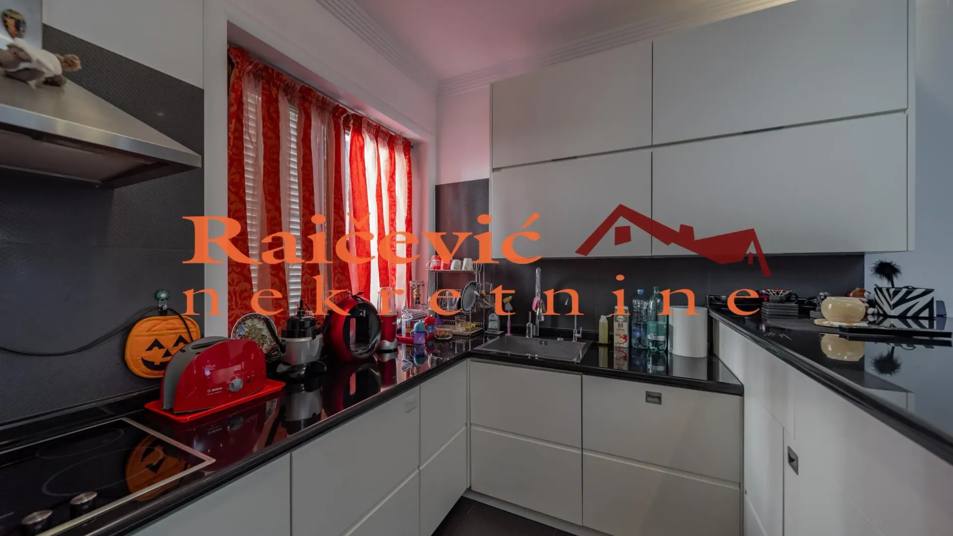 Sale, house, 288m², Savski Venac, Beograd