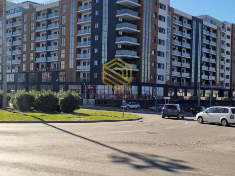 Izdavanje, jednosoban stan, 100m², Stari Aerodrom, Podgorica - image 2