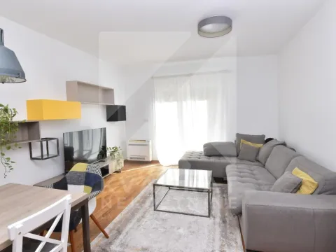 Izdavanje, jednosoban stan, 54m², City Kvart, Podgorica - image 3