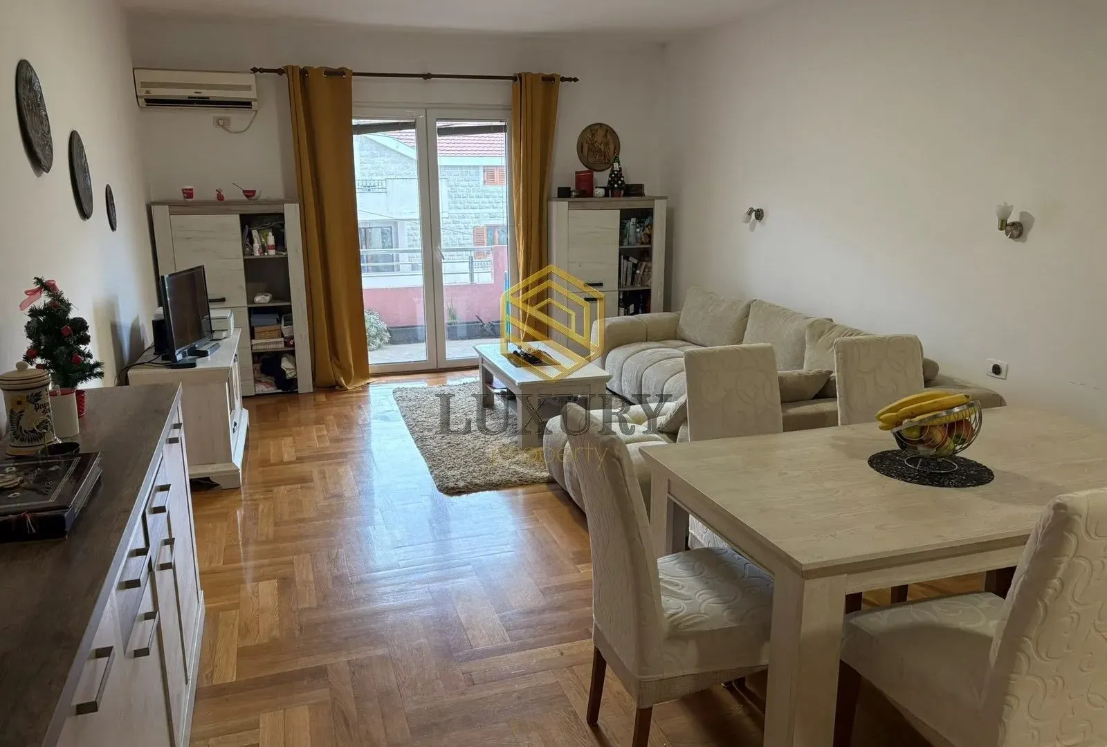 Rent, one bedroom apartment, 84m², Bonići, Tivat