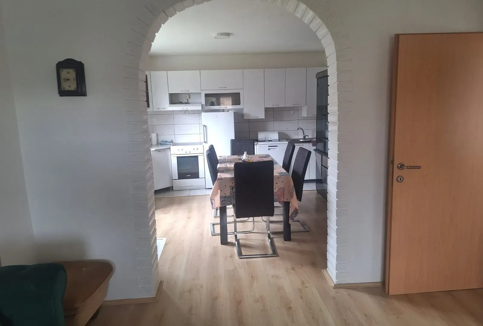 Rent, house, 130m², Tološi, Podgorica