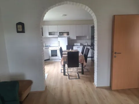 Rent, house, 130m², Tološi, Podgorica - image 8
