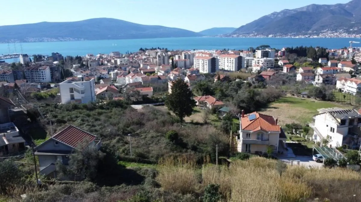 Prodaja, plac, 400m², Tivat, Crna Gora