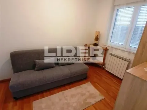 Rent, one bedroom apartment, 43m², Neimar, Vračar Sve Podlokacije - image 8