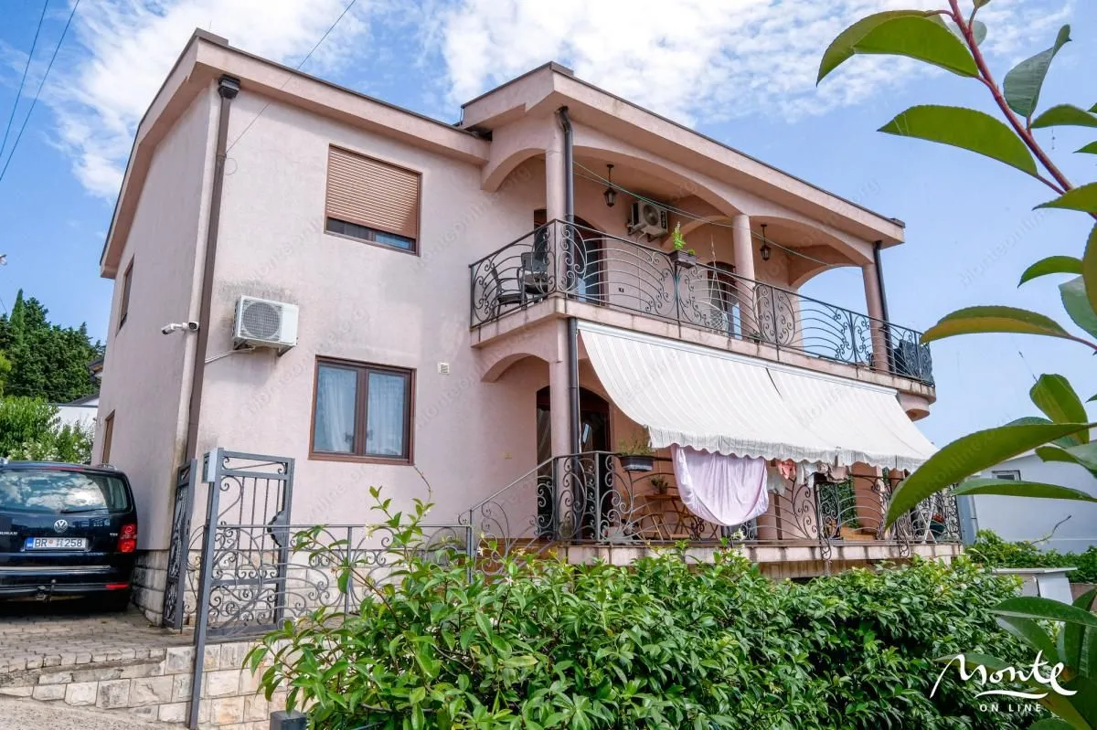 Sale, house, 280m², Bar, Crna Gora