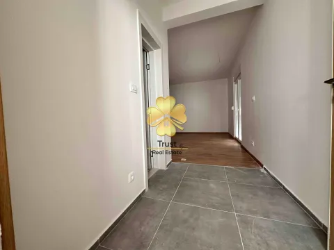 Izdavanje, trosoban stan, 101m², Zabjelo, Podgorica - image 4