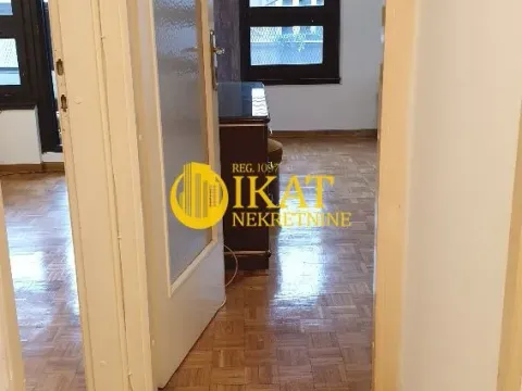 Izdavanje, četvorosoban stan, 115m², Kalenić Pijaca, Vračar Sve Podlokacije - image 10