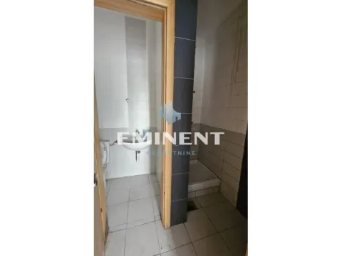 Izdavanje, poslovni prostor, 183m², Savski Venac, Beograd - image 9