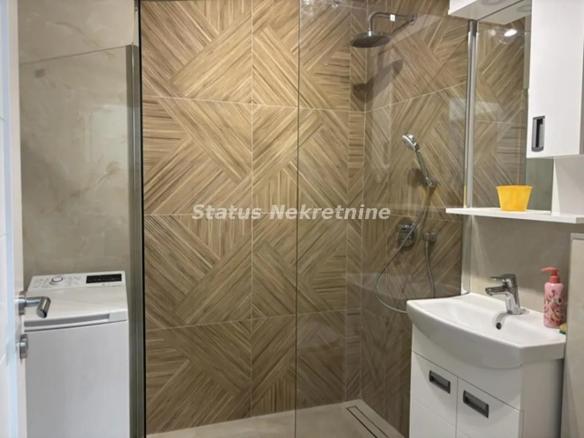 Izdavanje, dvosoban stan, 45m², Novo naselje, Novi Sad