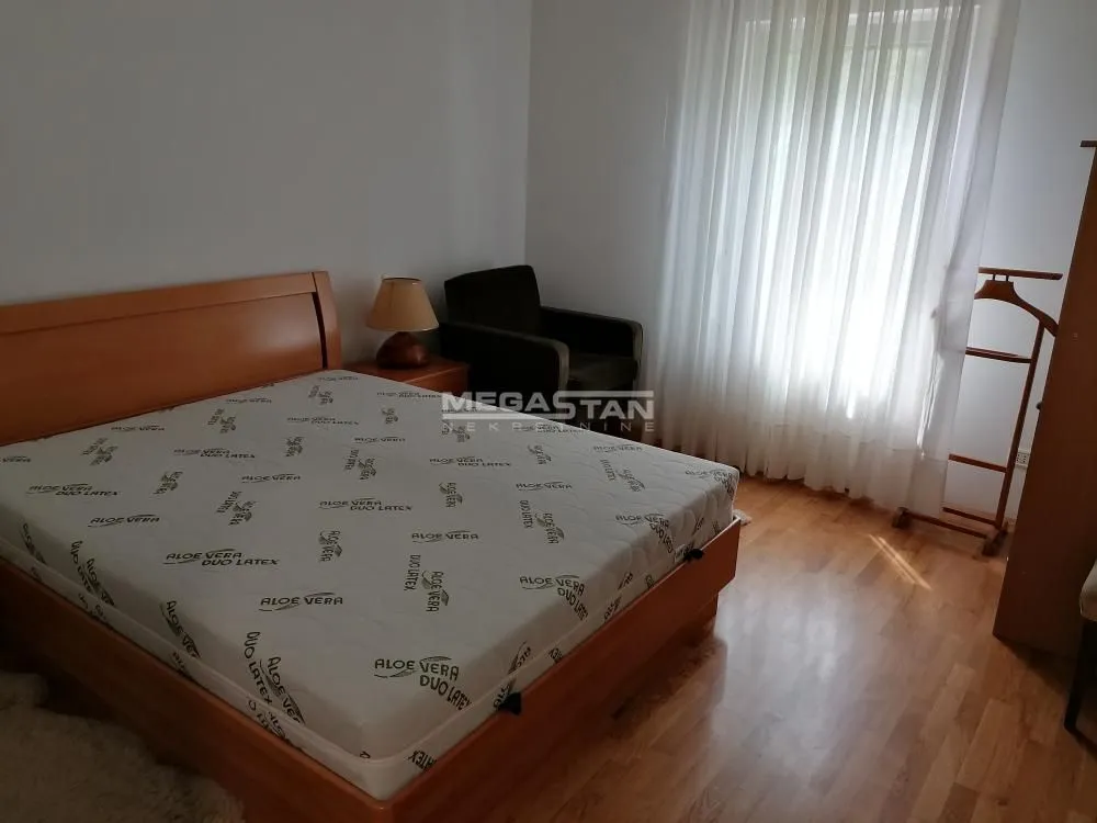 Izdavanje, kuća, 140m², Senjak, Beograd