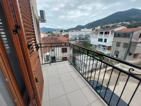 Izdavanje, jednosoban stan, 45m², Kalimanj, Tivat - image 11